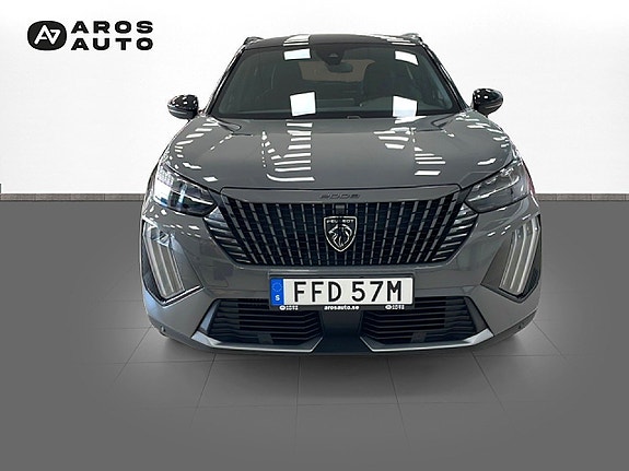 Peugeot 2008 2 of 5