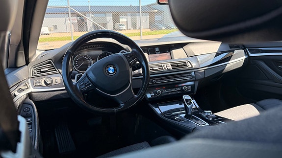 BMW 520d 8 of 30