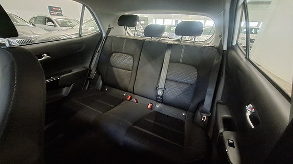 Kia Picanto 15 of 22