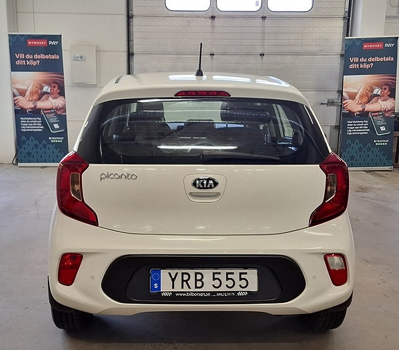 Kia Picanto 9 of 22