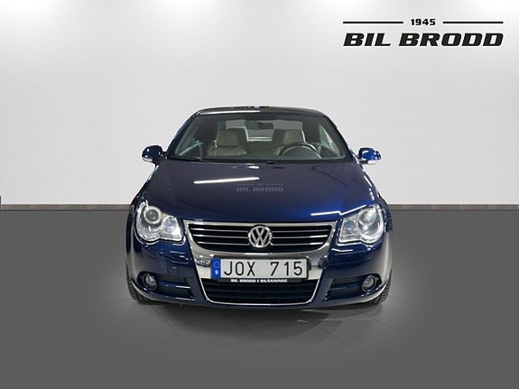 Volkswagen Eos 2 of 5