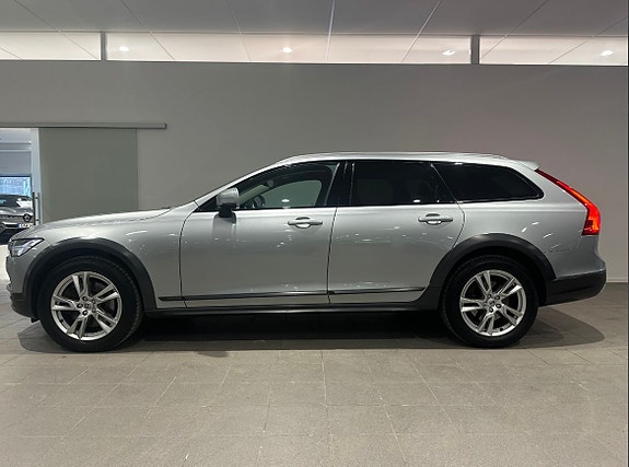Volvo V90 Cross Country 5 of 5