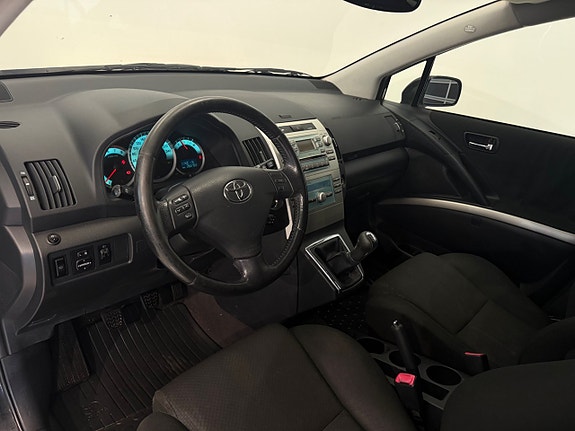 Toyota Corolla Verso 11 of 20