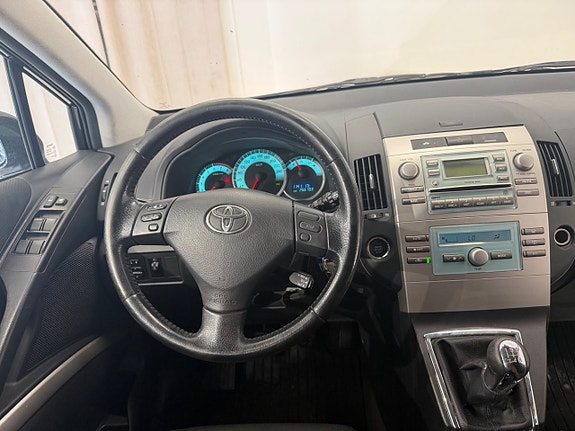 Toyota Corolla Verso 18 of 20