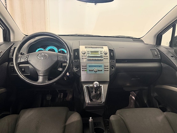 Toyota Corolla Verso 14 of 20