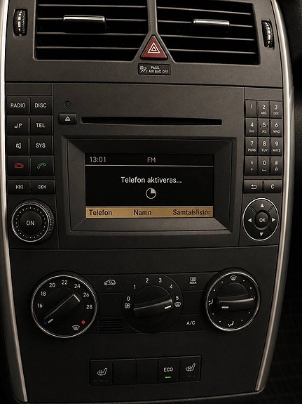 Mercedes-Benz B180 11 of 12