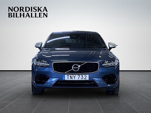 Volvo S90 2 of 5