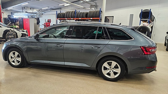 Skoda Superb 9 of 14