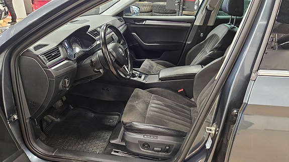 Skoda Superb 10 of 14