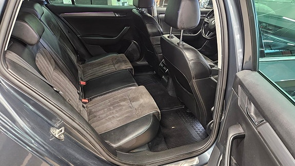 Skoda Superb 12 of 14