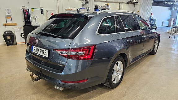 Skoda Superb 5 of 5