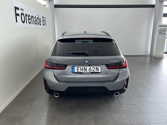 BMW 330e 13 of 15