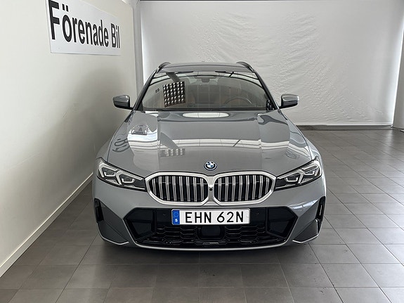 BMW 330e 2 of 15