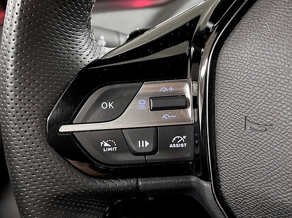 Peugeot 308 SW 8 of 21