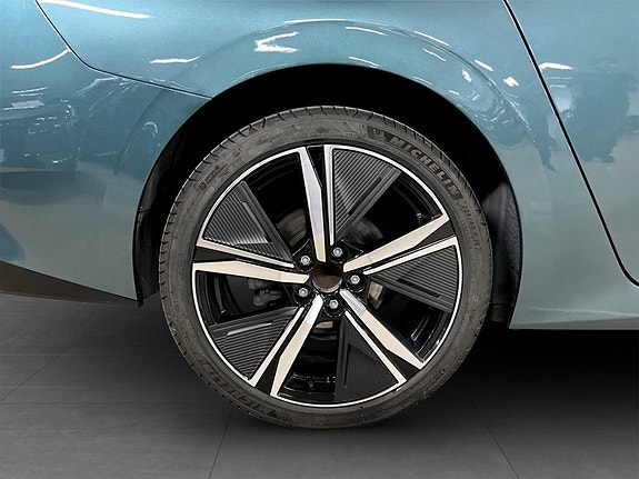 Peugeot 308 SW 20 of 21