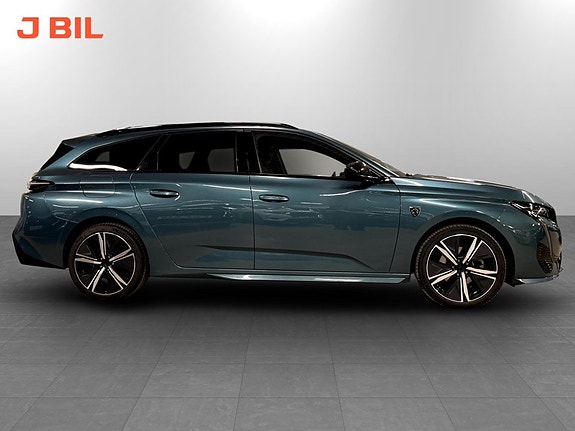 Peugeot 308 SW 19 of 21