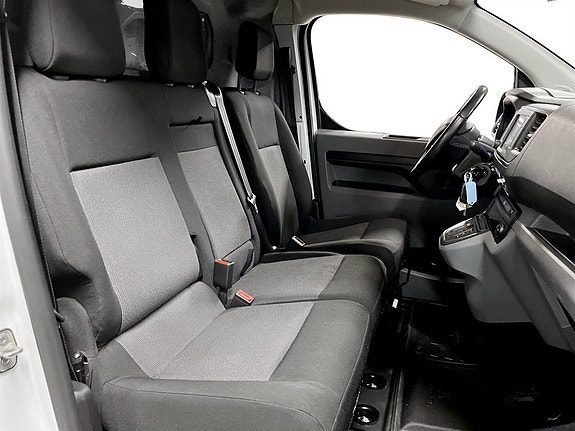Peugeot e-Expert 17 of 18