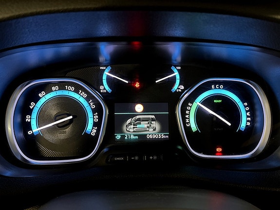 Peugeot e-Expert 10 of 18