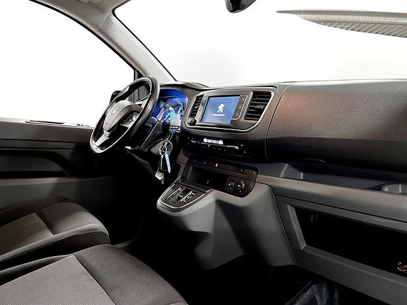 Peugeot e-Expert 16 of 18