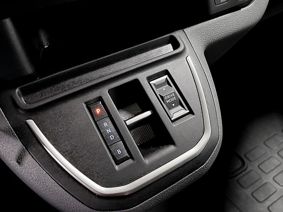 Peugeot e-Expert 15 of 18