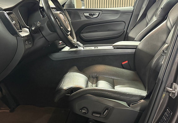 Volvo XC60 9 of 20