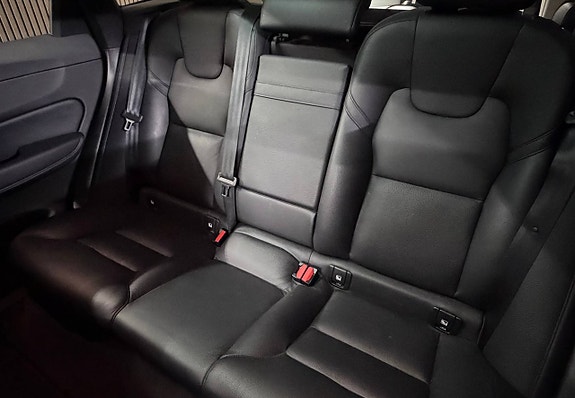 Volvo XC60 17 of 20