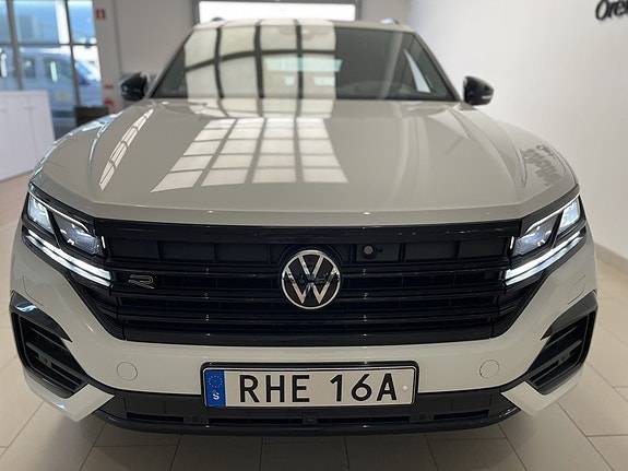 Volkswagen Touareg 3 of 5