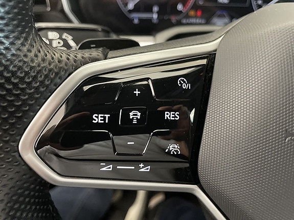 Volkswagen Touareg 17 of 22