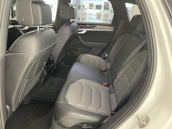 Volkswagen Touareg 14 of 22