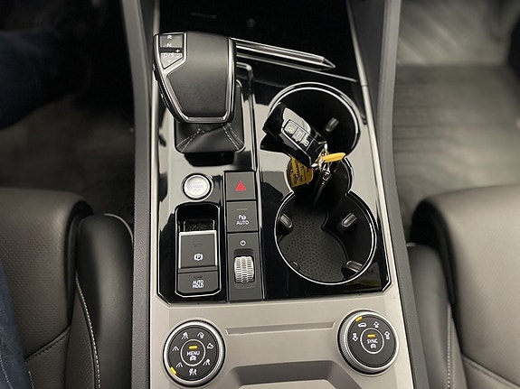 Volkswagen Touareg 22 of 22