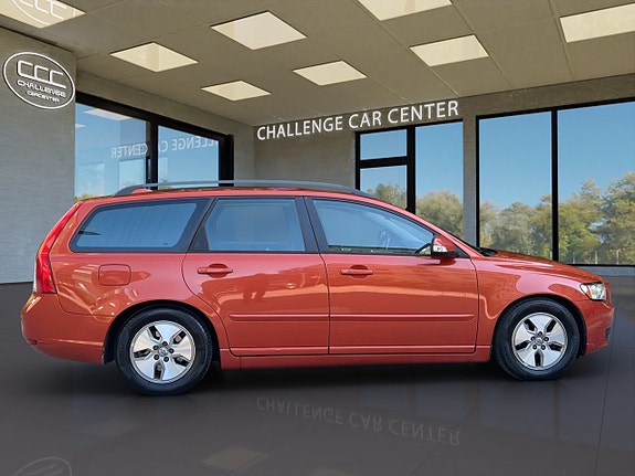 Volvo V50 4 of 21