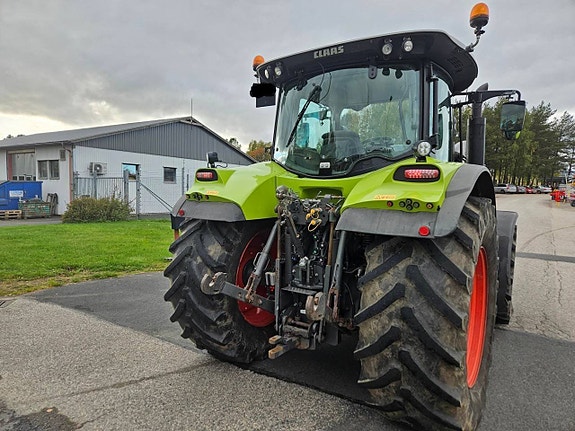Claas Arion 640 m lastare , David Brown 880 2wd Traktor 3 of 11
