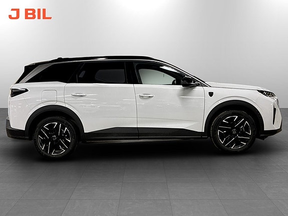 Peugeot 5008 17 of 19