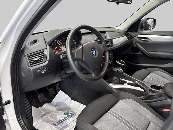 BMW X1 8 of 23