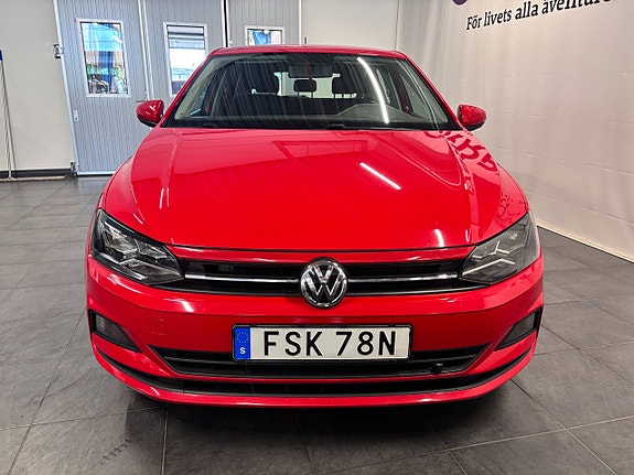 Volkswagen Polo 2 of 5