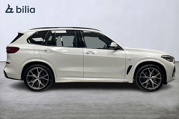 BMW X5 2 of 5