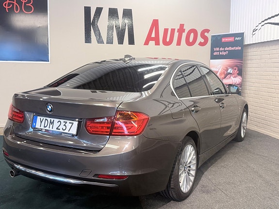 BMW 318d 4 of 5