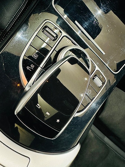 Mercedes-Benz GLC350 e 22 of 24