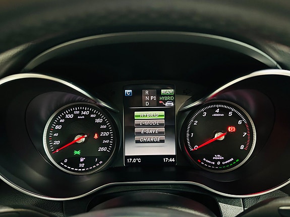 Mercedes-Benz GLC350 e 21 of 24