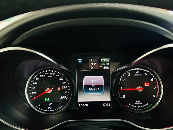 Mercedes-Benz GLC350 e 17 of 24
