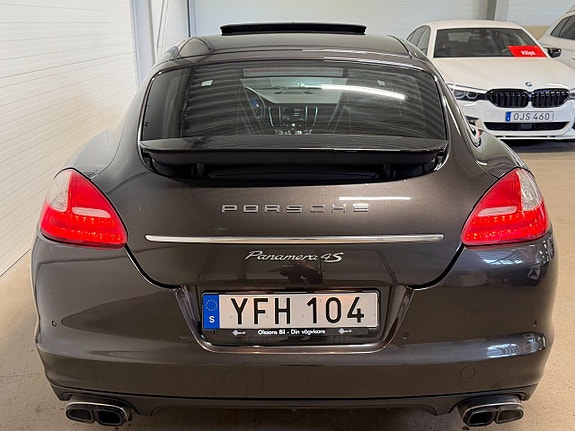 Porsche Panamera 4S 5 of 5