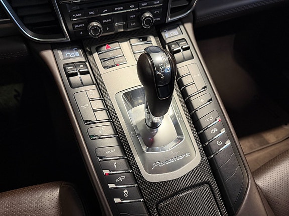 Porsche Panamera 4S 20 of 22