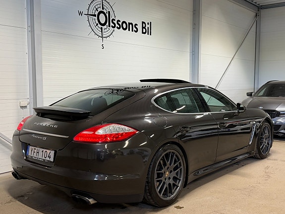 Porsche Panamera 4S 6 of 22