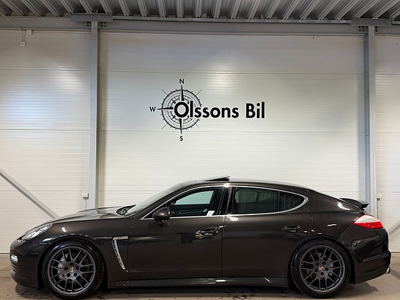 Porsche Panamera 4S 3 of 5