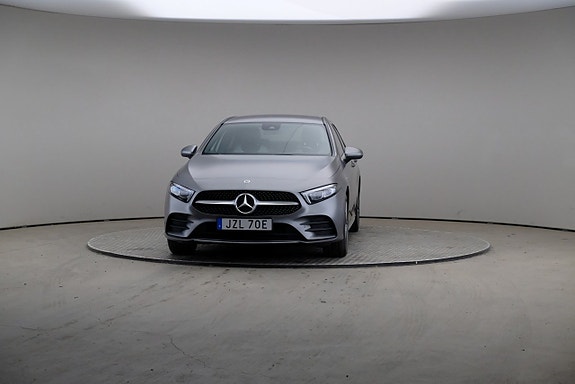 Mercedes-Benz A250 e 3 of 5