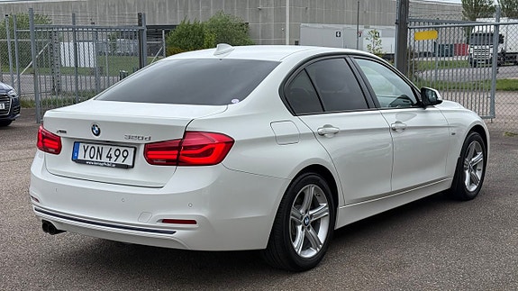 BMW 320d 4 of 5