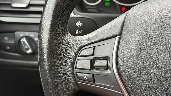 BMW 320d 13 of 30
