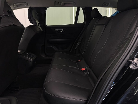 Volvo V60 Cross Country 9 of 20