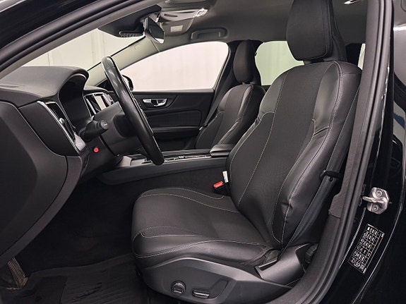 Volvo V60 Cross Country 8 of 20