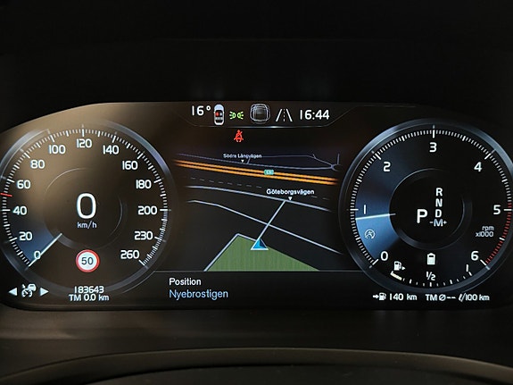 Volvo V60 Cross Country 10 of 20